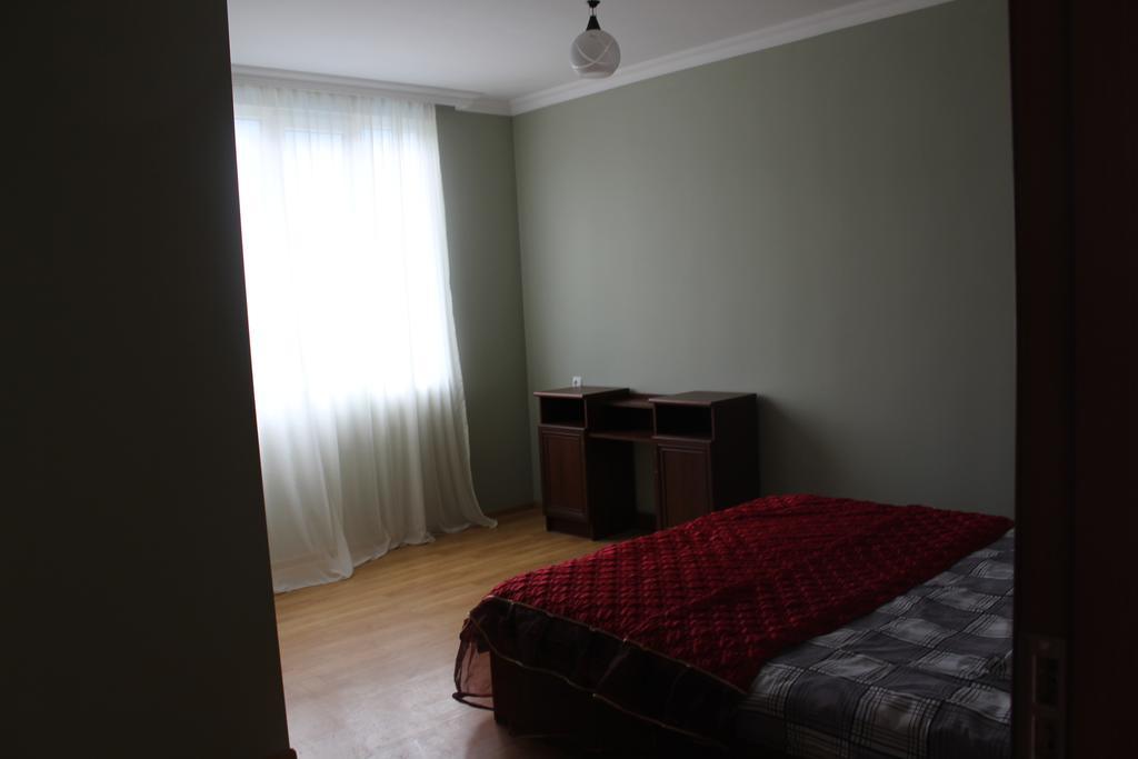Mariana'S Guest House Mestia Bagian luar foto