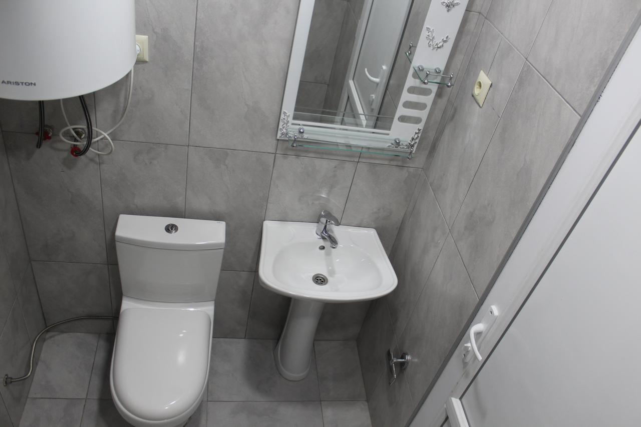 Mariana'S Guest House Mestia Bagian luar foto