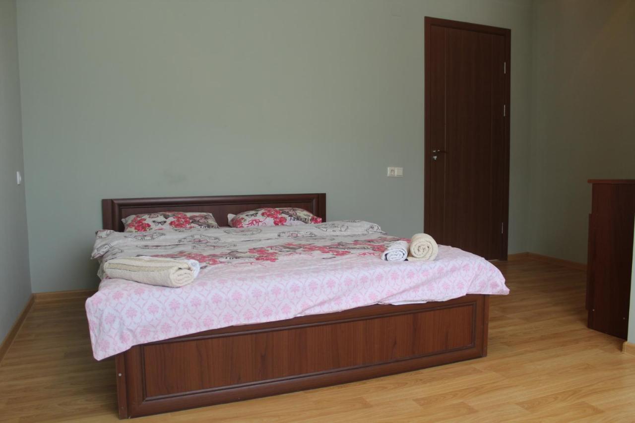 Mariana'S Guest House Mestia Bagian luar foto