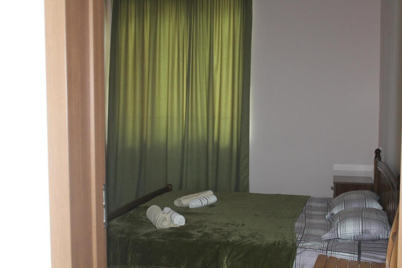 Mariana'S Guest House Mestia Bagian luar foto